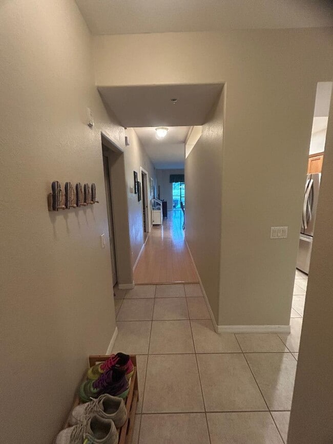 Building Photo - 1003 Fairwaycove Ln
