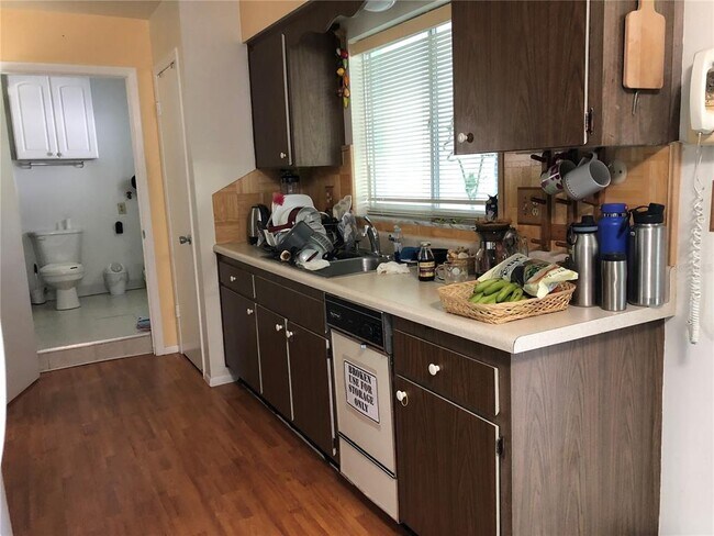 Foto del edificio - 1306 Cherry Hills Dr