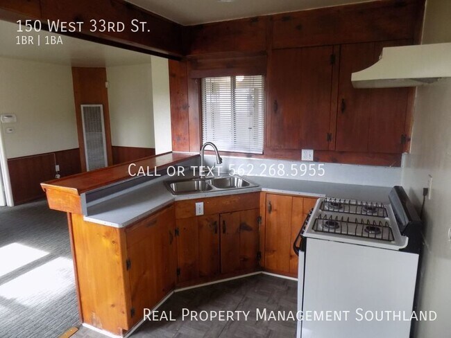 Building Photo - 150 W 33rd St