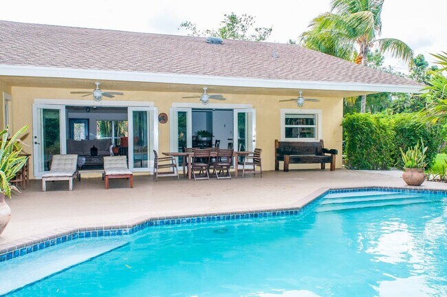 Foto del edificio - 6411 SW 185th Way