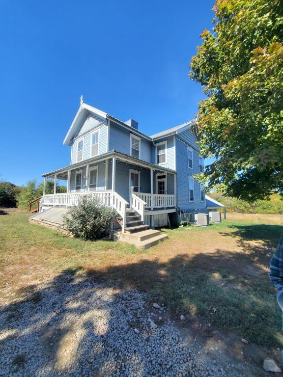 1636 N 700 Rd, Baldwin City, KS 66006 House Rental in Baldwin City