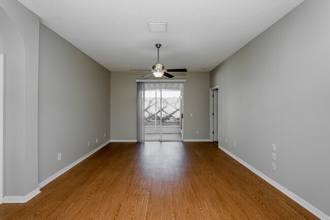 Building Photo - 1231 Loretto Cir
