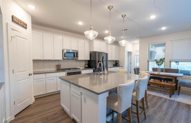 Foto del edificio - 8205 Prairie Rye Dr