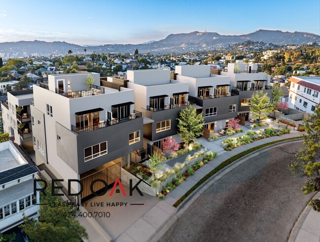 Building Photo - ~NEWLY AVAILABLE~ Stunning Three Bedroom w...