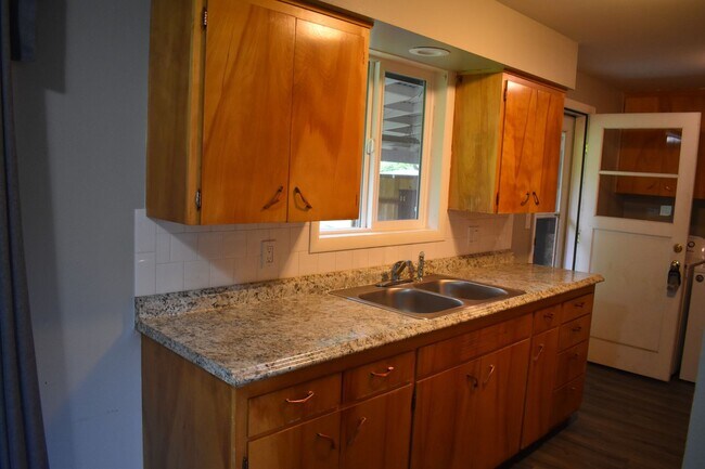 Foto del edificio - 630-640 W Grant St