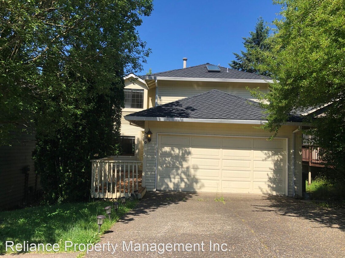 Primary Photo - 3 br, 2.5 bath House - 130 Kingsgate Road