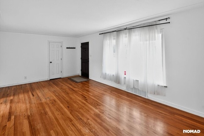 Building Photo - 340 N Harlan St