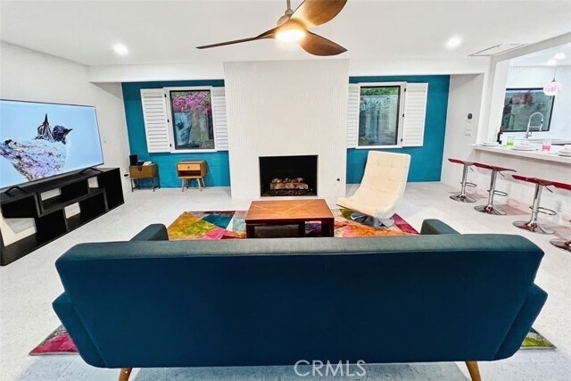 Foto del edificio - 1523 E San Lorenzo Rd