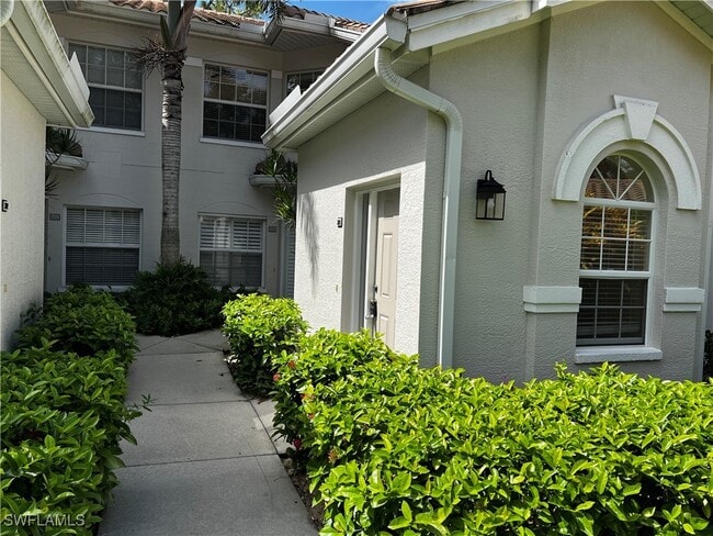 Foto del edificio - 6918 Satinleaf Rd N