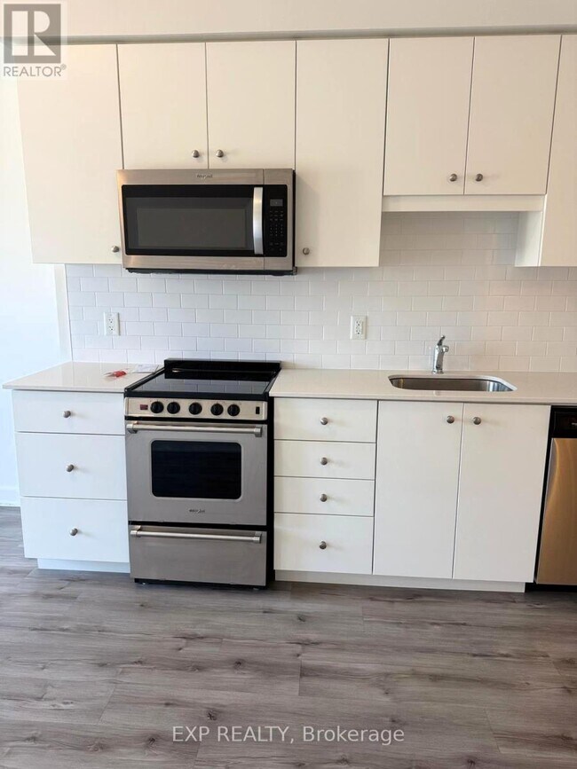 Building Photo - 110 Fergus Ave