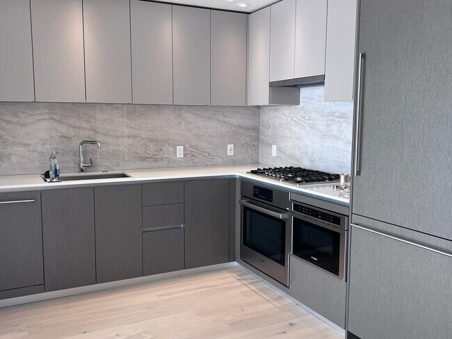 Cocina - 2510 6th Ave