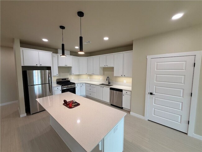Foto del edificio - 1537 E 5th St