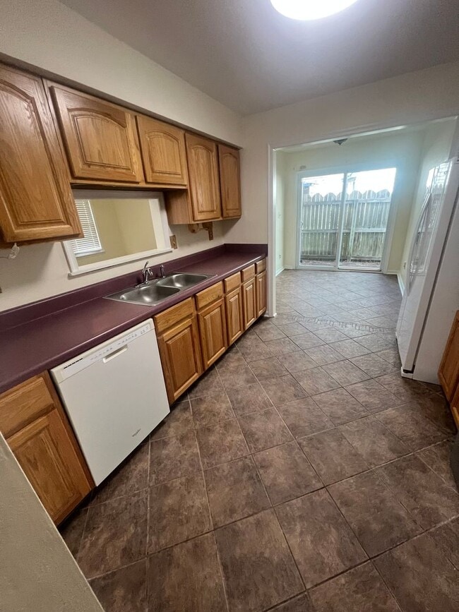 Building Photo - 1642 High Plains Dr