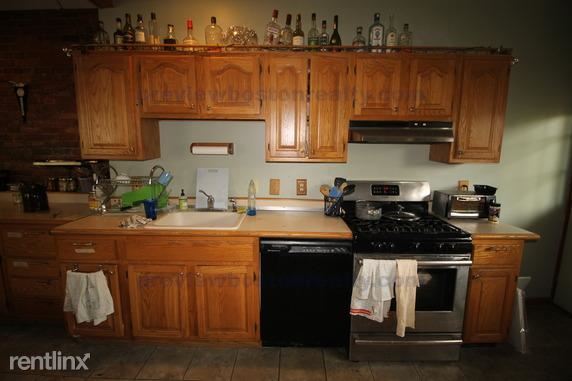 Building Photo - 10 Appleton St