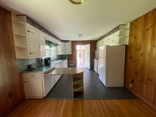 Foto del edificio - 2 Bedroom / 1 Bath Brick Home Jonesborough, TN