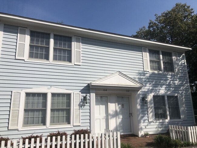 Building Photo - MENDENHALL