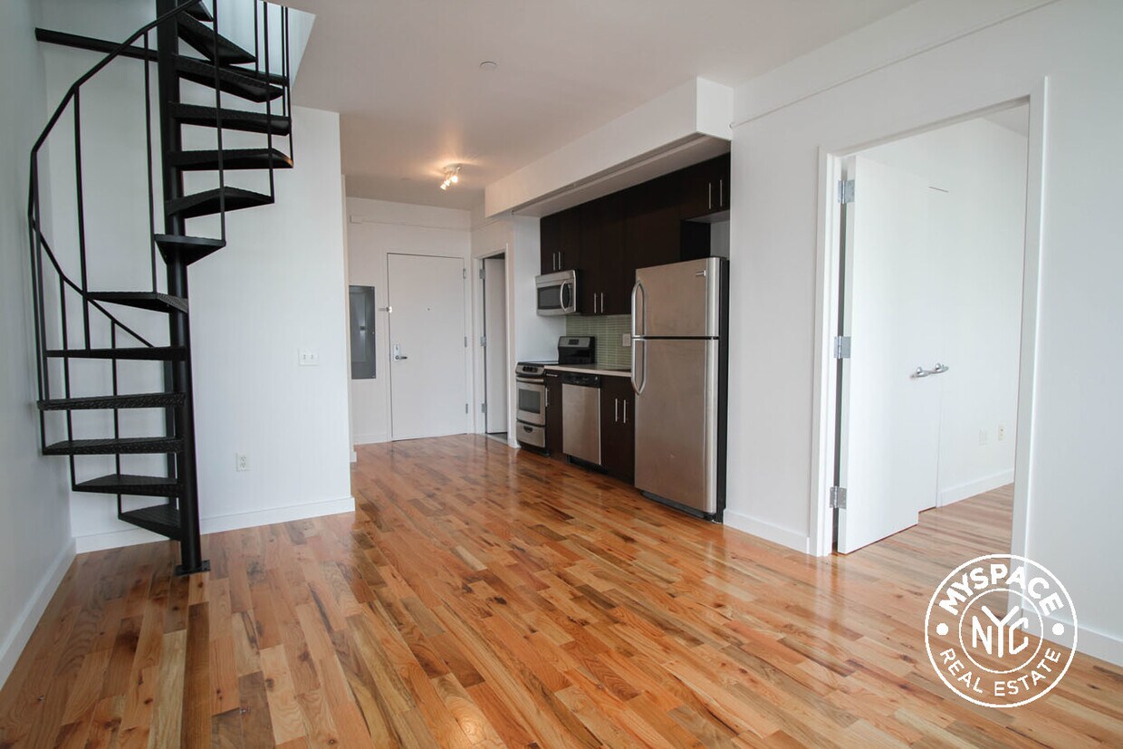 Primary Photo - 184 Noll St