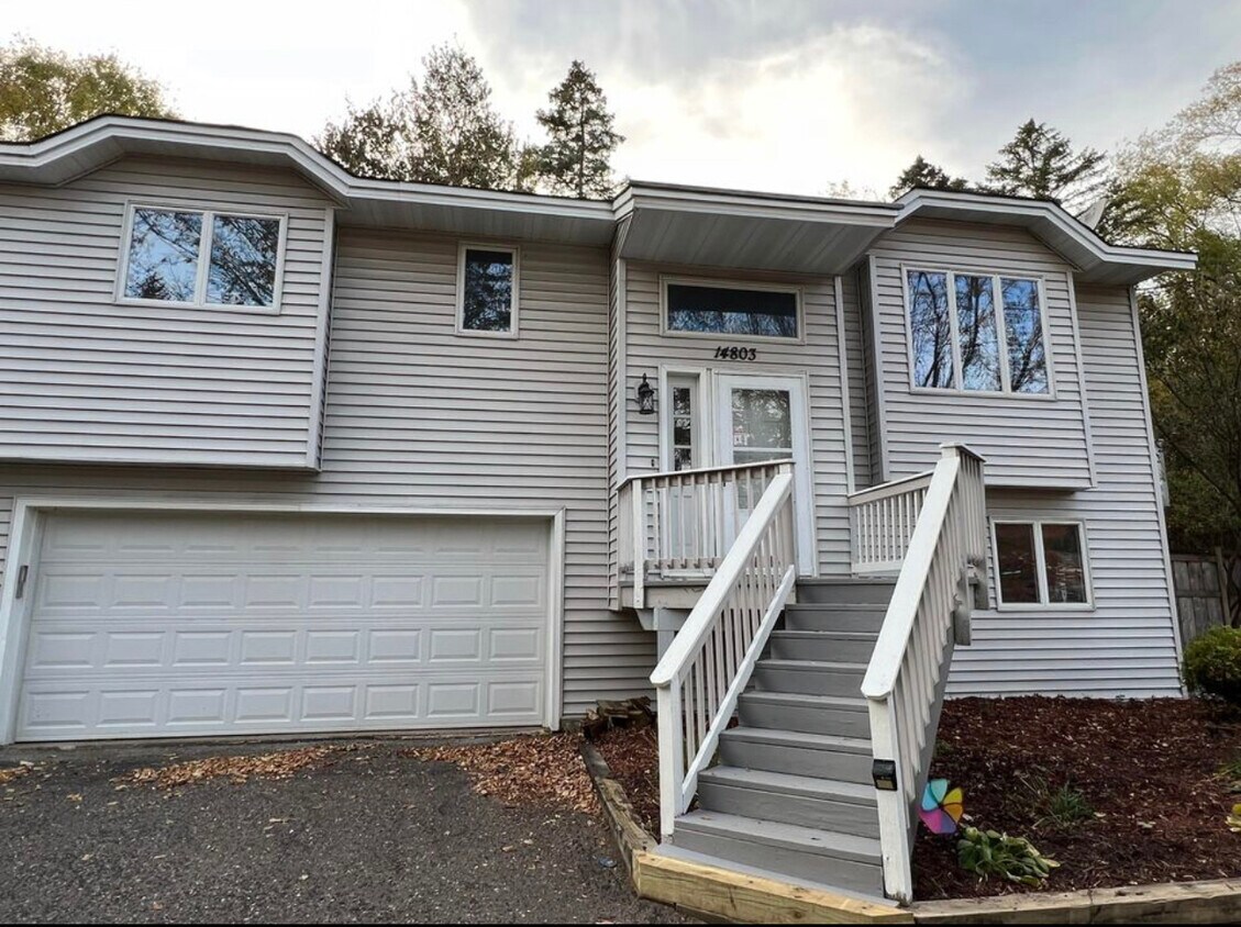 14803 Peteler Ln, MN 55345 House Rental in MN