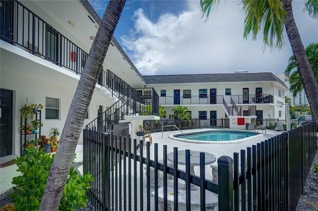 Foto del edificio - 512 Bayshore Dr