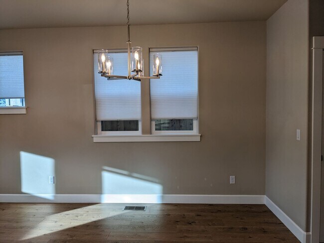 Foto del edificio - 20482 Murphy Rd