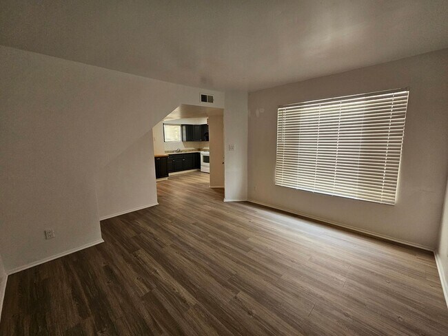 Foto del edificio - 1715 E Pepper Cir