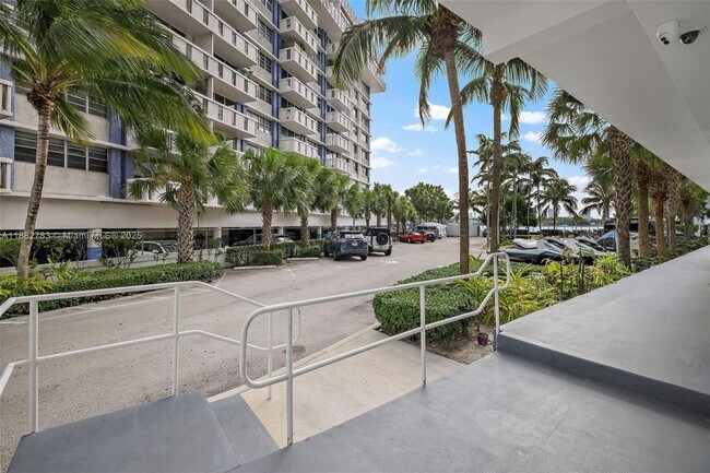Foto del edificio - 910 West Ave
