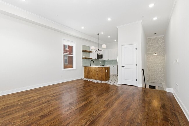 Building Photo - 2926 W Oxford St