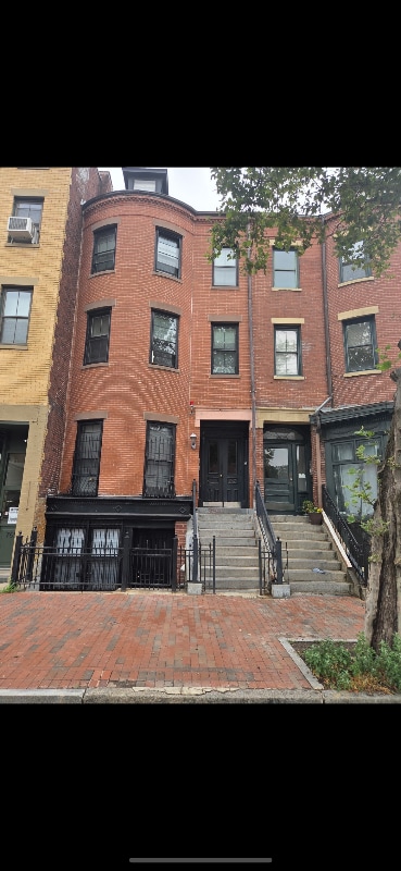 Primary Photo - 767 Tremont St