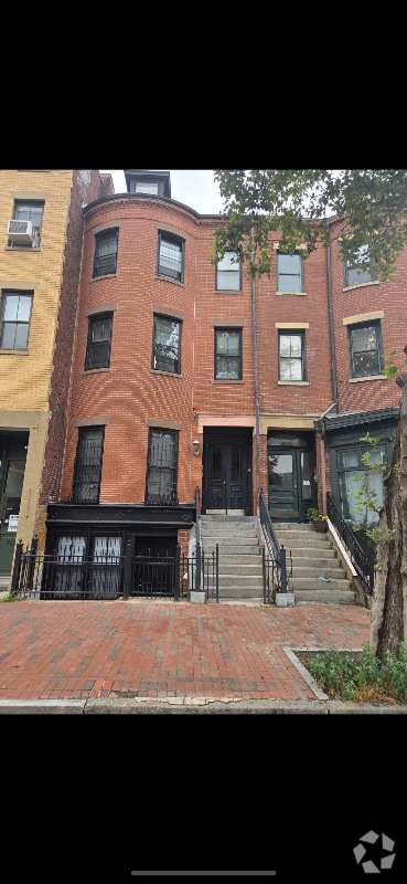 Building Photo - 767 Tremont St