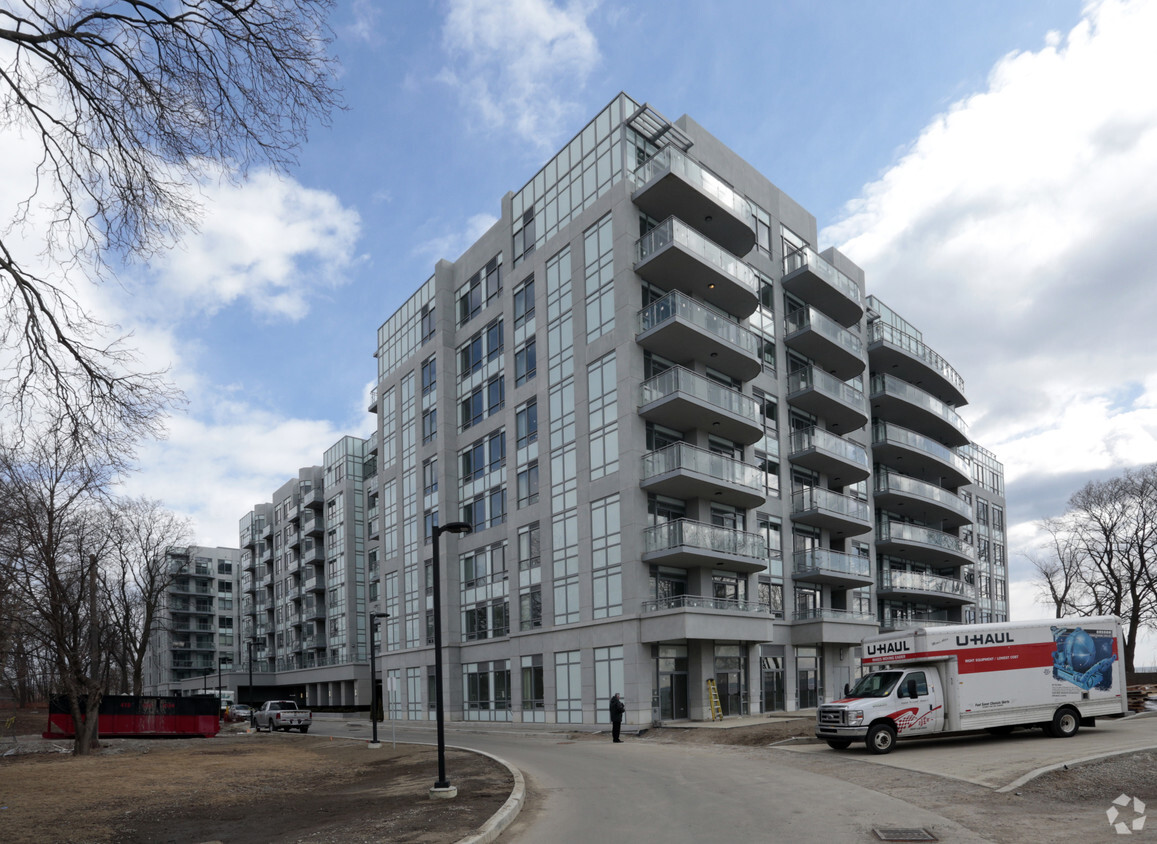 Primary Photo - Bluwater Condominiums