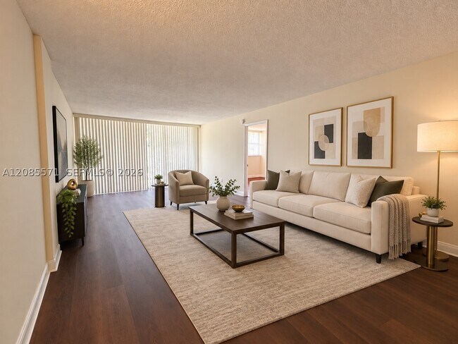 Foto del edificio - 700 NW 214th St
