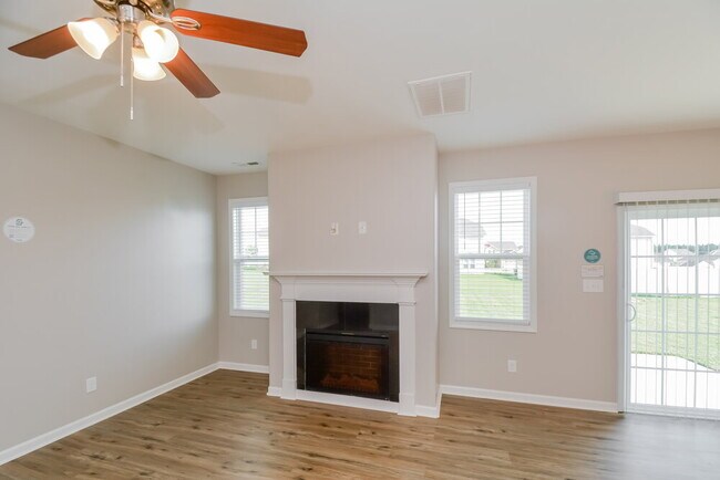 Building Photo - 238 Grovemere Ln