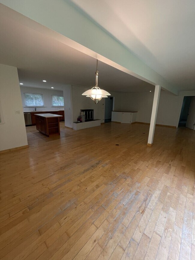 Foto del edificio - 2855 Whippoorwill Ln