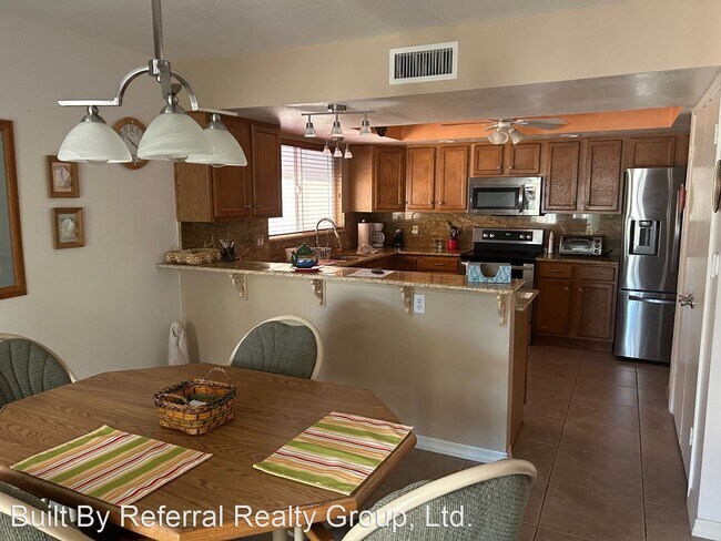 Building Photo - 2 br, 2 bath House - 9348 E Sun Lakes Blvd N