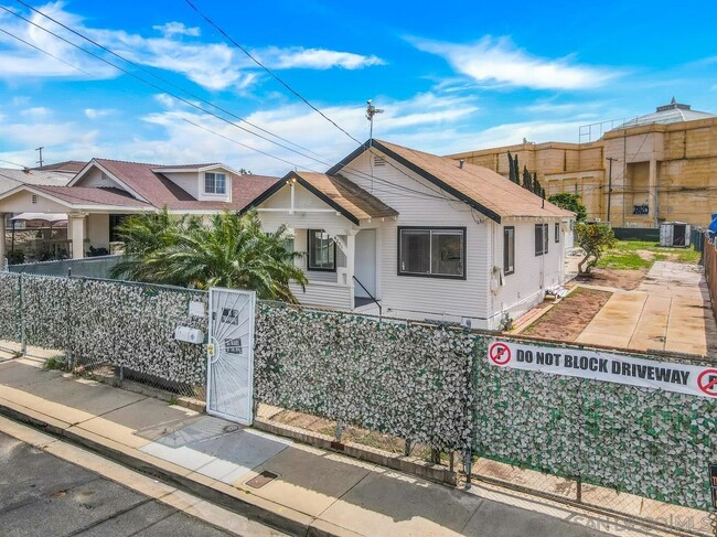 Foto del edificio - 4271 J St