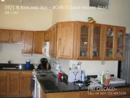 Foto del edificio - 3921 N Ashland Ave
