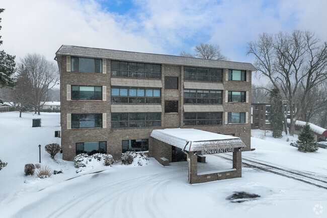Building Photo - Bona Venture