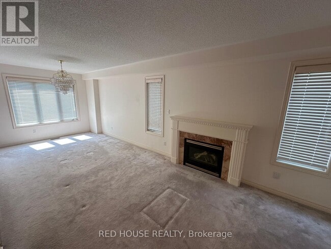 Building Photo - 15 Rushingbrook Dr