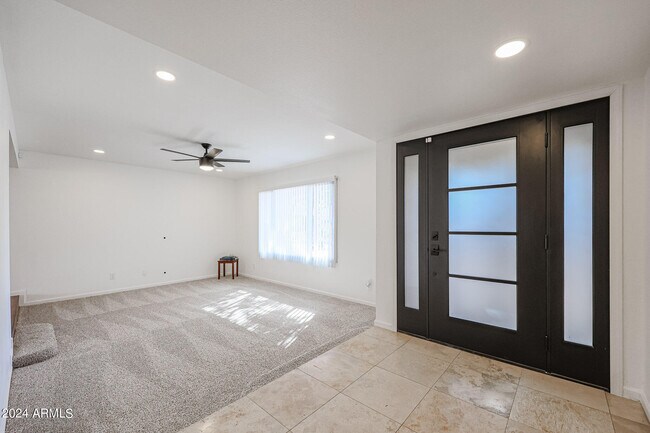 Building Photo - 3332 W Crocus Dr