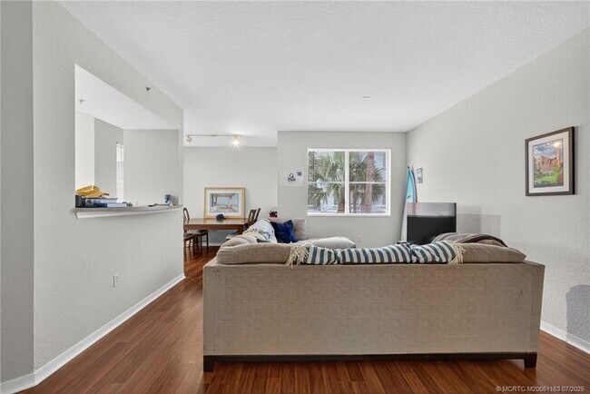 Foto del edificio - 11029 Legacy Blvd