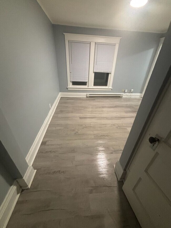 Foto del edificio - 516 W Third st