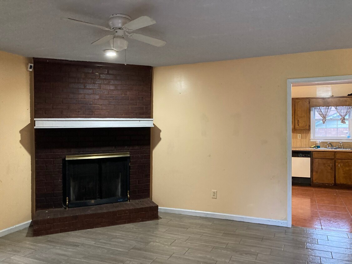 Foto principal - 495 Holly Ridge Dr NW