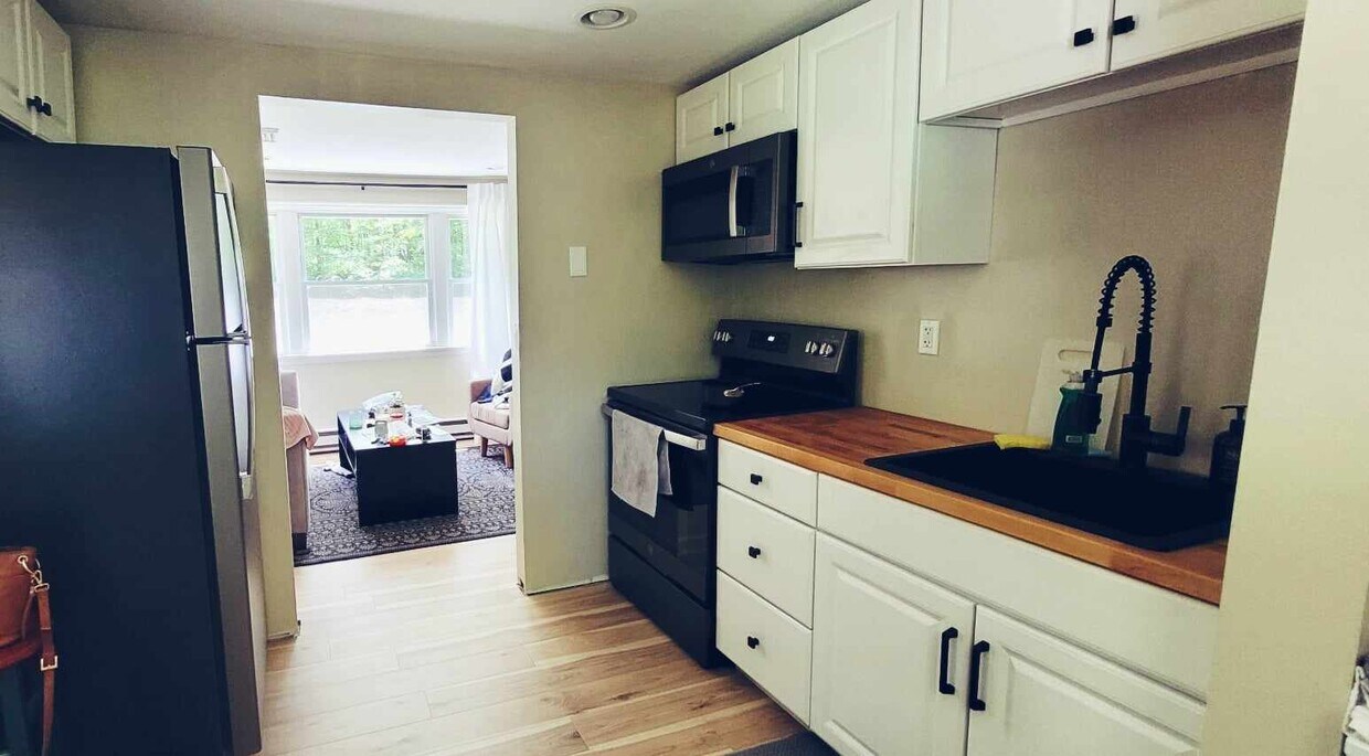 114 Keitha Ln, East Stroudsburg, PA 18301 House Rental in East