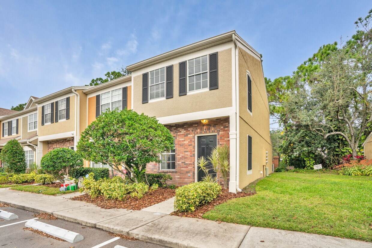 End Unit Townhome - Front - 12430 Berkeley Square Dr