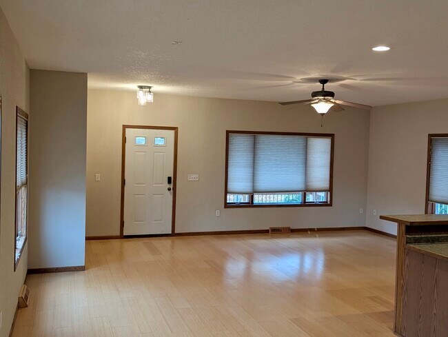 Foto del edificio - 2138 N Buffum St