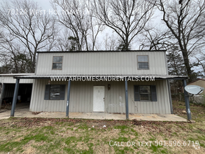 Building Photo - 7012 W Holtdale Ln