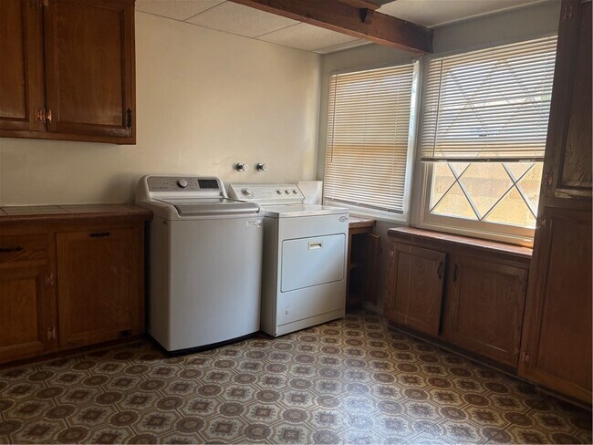 Foto del edificio - 1424 W 170th St