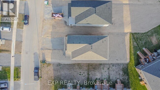 Building Photo - 22 Willson Dr