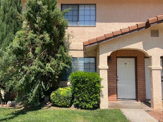 Foto del edificio - Cimaron Terrace Townhome