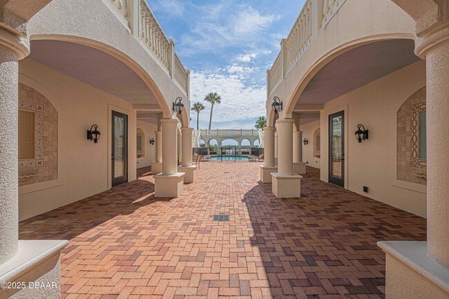 Foto del edificio - 5090 Riverside Dr